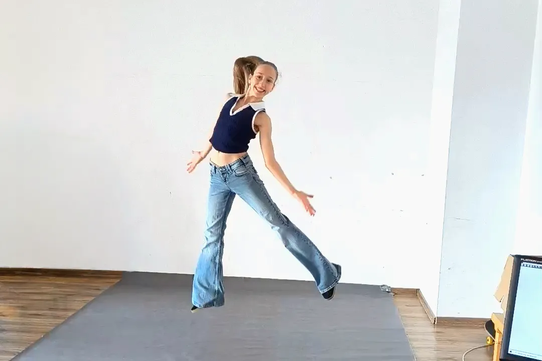 Uczestniczka warsztatów Catwalk & Beyond podczas pracy lub chwili skupienia